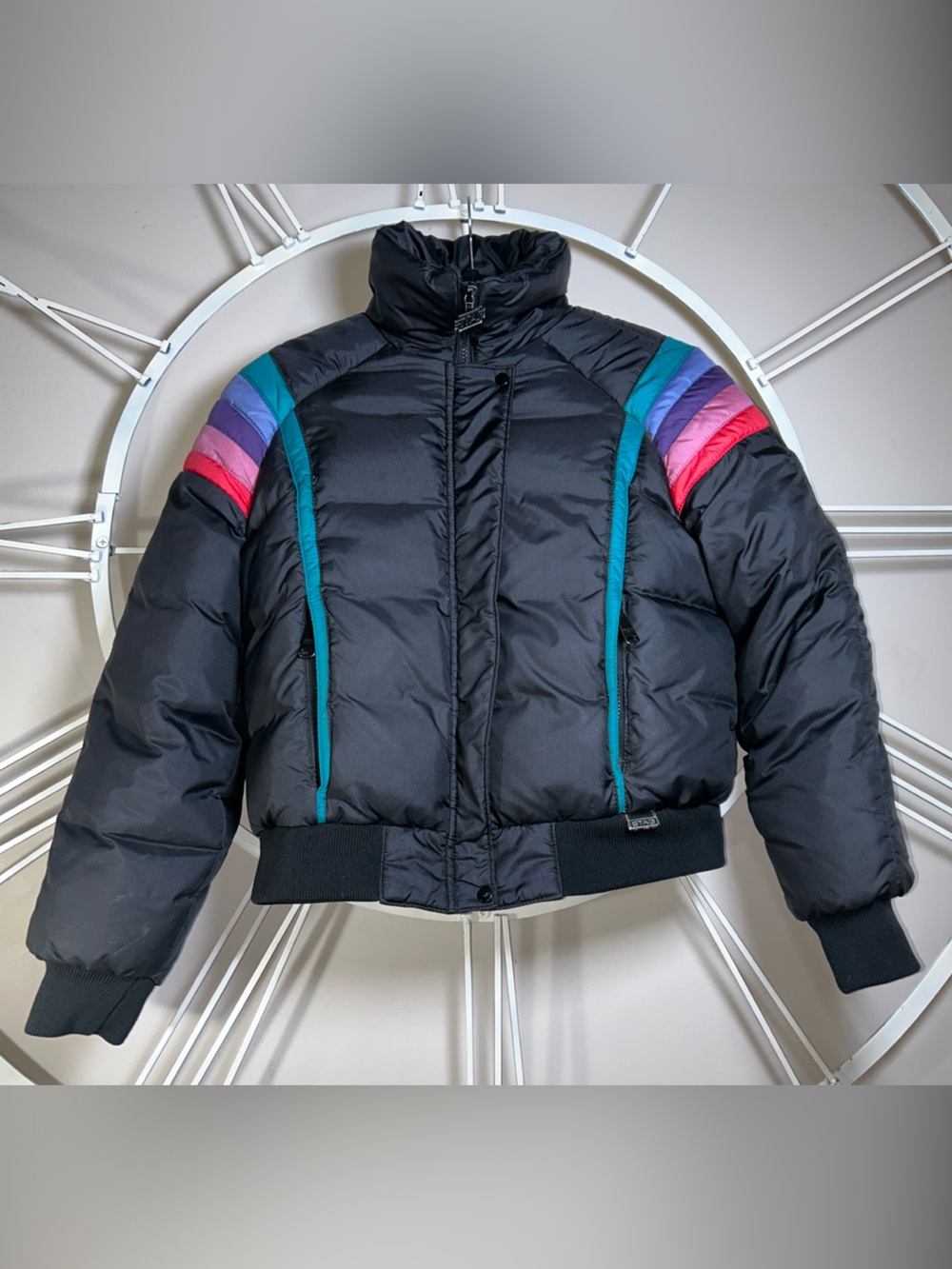 Vintage 80s White Stag Rainbow Stripe Puffer Ski Jacket Retro Crop Bomber